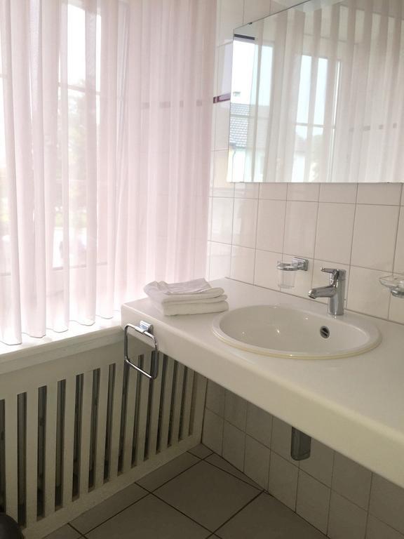 Zur Krummen Eich Basel Exteriör bild